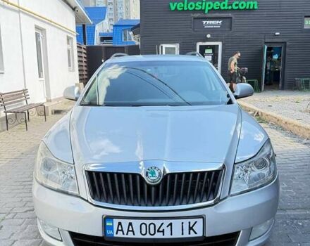 Серый Шкода Октавия, объемом двигателя 1.9 л и пробегом 303 тыс. км за 8250 $, фото 3 на Automoto.ua
