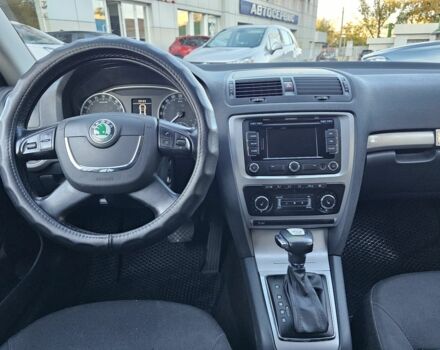 Серый Шкода Октавия, объемом двигателя 2 л и пробегом 274 тыс. км за 9700 $, фото 12 на Automoto.ua