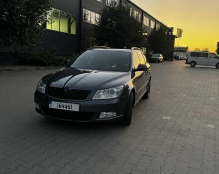 Серый Шкода Октавия, объемом двигателя 2 л и пробегом 300 тыс. км за 10999 $, фото 2 на Automoto.ua