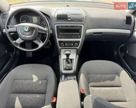 Сірий Шкода Октавія, об'ємом двигуна 1.8 л та пробігом 173 тис. км за 9350 $, фото 9 на Automoto.ua