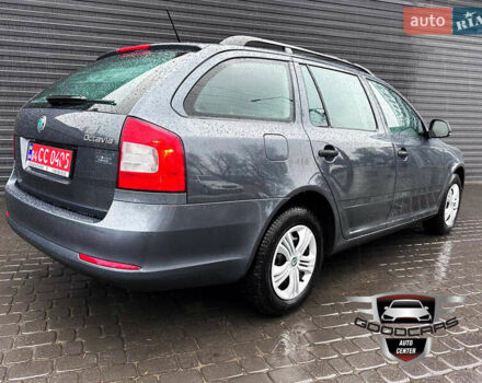 Серый Шкода Октавия, объемом двигателя 1.2 л и пробегом 220 тыс. км за 8000 $, фото 3 на Automoto.ua