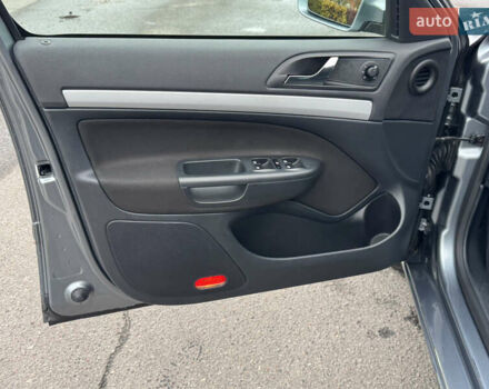 Серый Шкода Октавия, объемом двигателя 1.6 л и пробегом 213 тыс. км за 8750 $, фото 10 на Automoto.ua