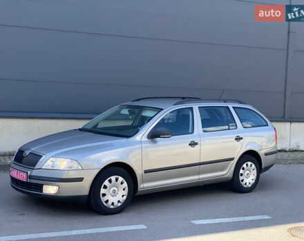 Серый Шкода Октавия, объемом двигателя 1.6 л и пробегом 215 тыс. км за 7500 $, фото 7 на Automoto.ua