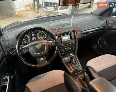 Сірий Шкода Октавія, об'ємом двигуна 2 л та пробігом 270 тис. км за 12000 $, фото 60 на Automoto.ua