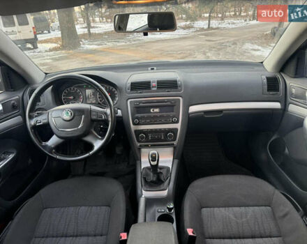 Серый Шкода Октавия, объемом двигателя 1.6 л и пробегом 297 тыс. км за 8999 $, фото 4 на Automoto.ua
