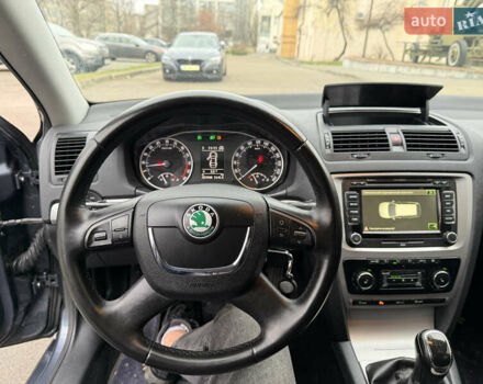 Сірий Шкода Октавія, об'ємом двигуна 1.6 л та пробігом 287 тис. км за 10000 $, фото 17 на Automoto.ua