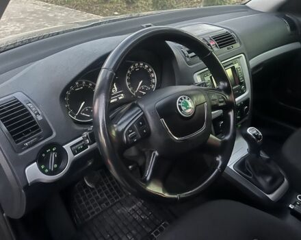 Серый Шкода Октавия, объемом двигателя 1.6 л и пробегом 269 тыс. км за 6900 $, фото 18 на Automoto.ua