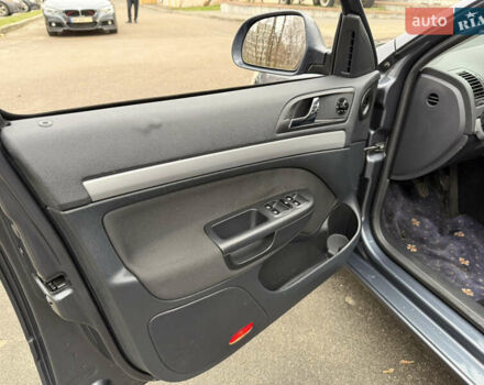 Сірий Шкода Октавія, об'ємом двигуна 1.6 л та пробігом 287 тис. км за 10000 $, фото 14 на Automoto.ua