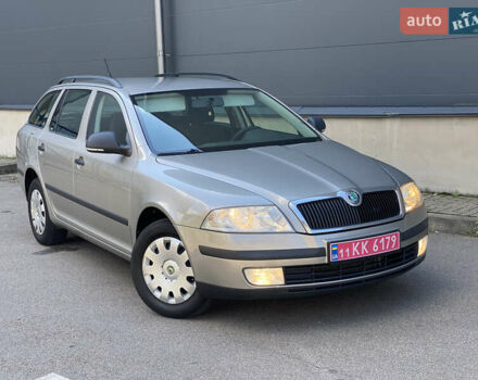 Серый Шкода Октавия, объемом двигателя 1.6 л и пробегом 215 тыс. км за 7500 $, фото 31 на Automoto.ua
