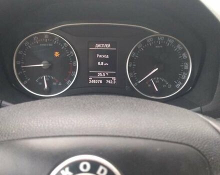 Сірий Шкода Октавія, об'ємом двигуна 1.6 л та пробігом 250 тис. км за 8700 $, фото 3 на Automoto.ua