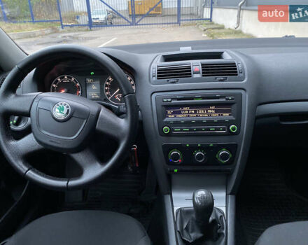 Серый Шкода Октавия, объемом двигателя 1.6 л и пробегом 184 тыс. км за 6999 $, фото 40 на Automoto.ua