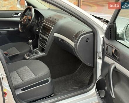 Серый Шкода Октавия, объемом двигателя 1.6 л и пробегом 219 тыс. км за 8450 $, фото 10 на Automoto.ua