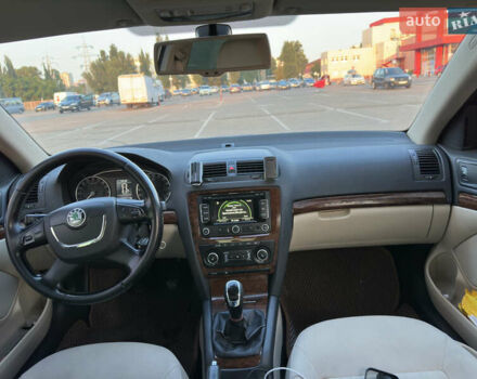 Серый Шкода Октавия, объемом двигателя 1.6 л и пробегом 347 тыс. км за 7100 $, фото 5 на Automoto.ua