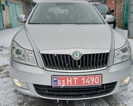 Серый Шкода Октавия, объемом двигателя 1.8 л и пробегом 176 тыс. км за 7600 $, фото 2 на Automoto.ua
