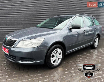 Серый Шкода Октавия, объемом двигателя 1.2 л и пробегом 220 тыс. км за 7800 $, фото 2 на Automoto.ua
