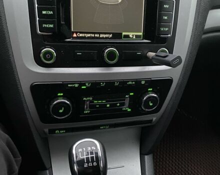 Сірий Шкода Октавія, об'ємом двигуна 2 л та пробігом 303 тис. км за 8600 $, фото 23 на Automoto.ua