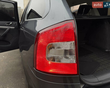 Сірий Шкода Октавія, об'ємом двигуна 1.6 л та пробігом 287 тис. км за 10000 $, фото 28 на Automoto.ua