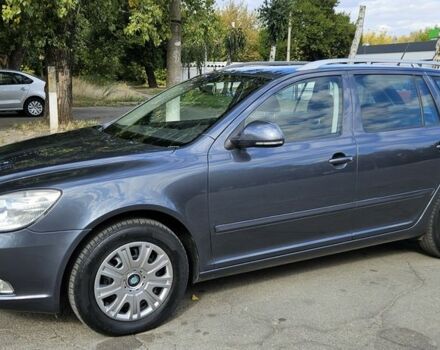 Сірий Шкода Октавія, об'ємом двигуна 2 л та пробігом 140 тис. км за 8300 $, фото 1 на Automoto.ua