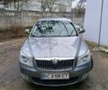 Серый Шкода Октавия, объемом двигателя 1.6 л и пробегом 312 тыс. км за 7600 $, фото 1 на Automoto.ua