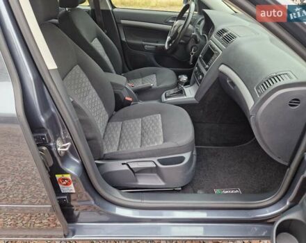 Серый Шкода Октавия, объемом двигателя 2 л и пробегом 284 тыс. км за 11450 $, фото 34 на Automoto.ua