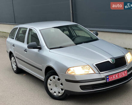 Серый Шкода Октавия, объемом двигателя 1.6 л и пробегом 184 тыс. км за 6999 $, фото 2 на Automoto.ua