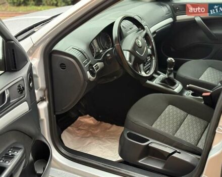 Серый Шкода Октавия, объемом двигателя 1.6 л и пробегом 219 тыс. км за 8450 $, фото 8 на Automoto.ua