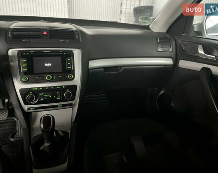 Сірий Шкода Октавія, об'ємом двигуна 1.6 л та пробігом 214 тис. км за 8999 $, фото 50 на Automoto.ua