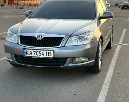 Серый Шкода Октавия, объемом двигателя 1.6 л и пробегом 347 тыс. км за 7100 $, фото 1 на Automoto.ua