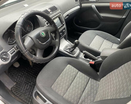 Серый Шкода Октавия, объемом двигателя 1.8 л и пробегом 175 тыс. км за 6000 $, фото 13 на Automoto.ua