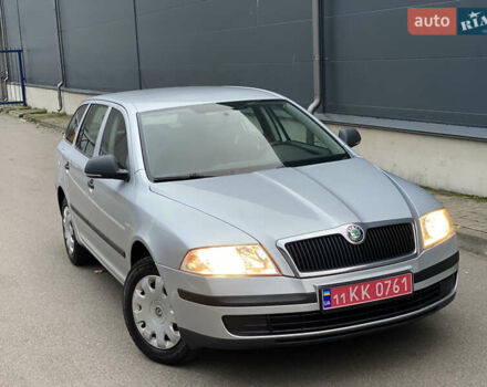 Серый Шкода Октавия, объемом двигателя 1.6 л и пробегом 184 тыс. км за 6999 $, фото 1 на Automoto.ua