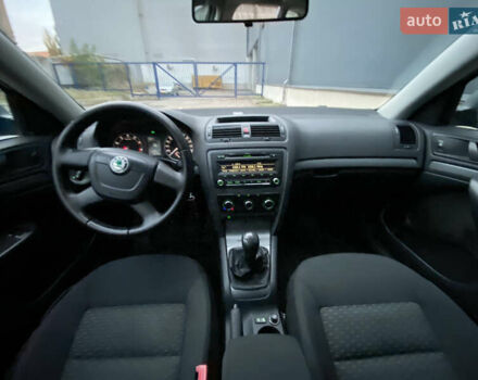 Серый Шкода Октавия, объемом двигателя 1.6 л и пробегом 184 тыс. км за 6999 $, фото 38 на Automoto.ua