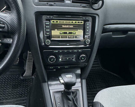 Серый Шкода Октавия, объемом двигателя 1.97 л и пробегом 282 тыс. км за 11700 $, фото 70 на Automoto.ua