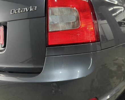 Сірий Шкода Октавія, об'ємом двигуна 2 л та пробігом 270 тис. км за 12000 $, фото 16 на Automoto.ua