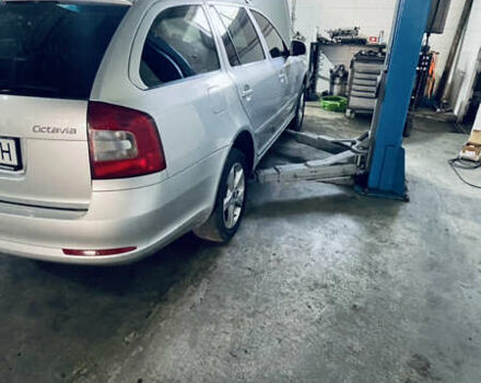 Сірий Шкода Октавія, об'ємом двигуна 1.6 л та пробігом 242 тис. км за 7400 $, фото 4 на Automoto.ua