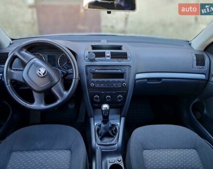 Шкода Октавия 2012 в Запорожье на Automoto.ua Серый Шкода Октавия, объемом двигателя 1.6 л и пробегом 267 тыс. км за 8200 $, фото 8 на Automoto.ua