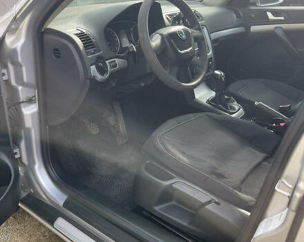 Серый Шкода Октавия, объемом двигателя 1.6 л и пробегом 308 тыс. км за 9700 $, фото 10 на Automoto.ua