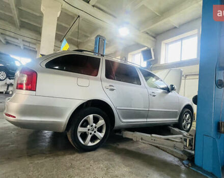 Сірий Шкода Октавія, об'ємом двигуна 1.6 л та пробігом 242 тис. км за 7400 $, фото 5 на Automoto.ua