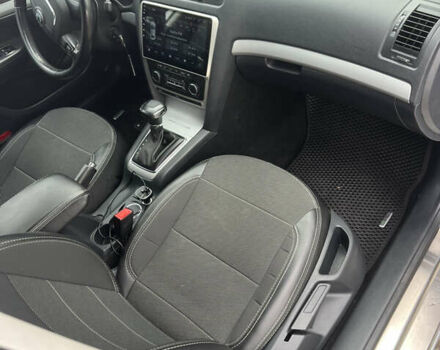 Серый Шкода Октавия, объемом двигателя 1.6 л и пробегом 312 тыс. км за 8300 $, фото 5 на Automoto.ua