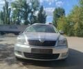 Серый Шкода Октавия, объемом двигателя 1.6 л и пробегом 400 тыс. км за 4000 $, фото 1 на Automoto.ua