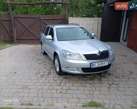 Серый Шкода Октавия, объемом двигателя 1.6 л и пробегом 253 тыс. км за 7800 $, фото 1 на Automoto.ua