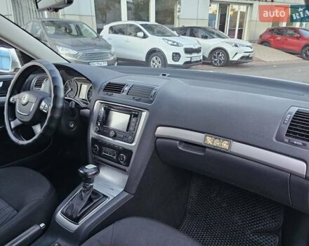 Шкода Октавия 2012 в Одессе на Automoto.ua Серый Шкода Октавия, объемом двигателя 1.97 л и пробегом 274 тыс. км за 9700 $, фото 18 на Automoto.ua