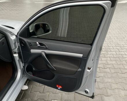 Сірий Шкода Октавія, об'ємом двигуна 2 л та пробігом 303 тис. км за 8600 $, фото 11 на Automoto.ua