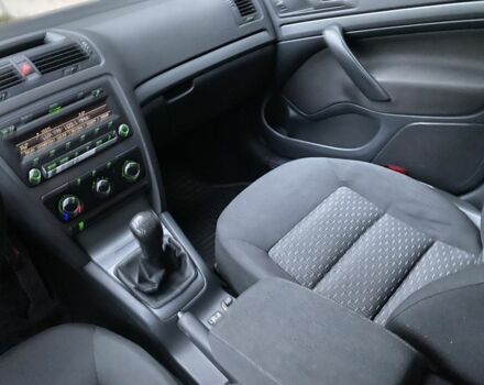 Шкода Октавия 2012 в Киеве на Automoto.ua Серый Шкода Октавия, объемом двигателя 1.6 л и пробегом 184 тыс. км за 6999 $, фото 21 на Automoto.ua