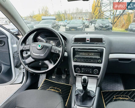 Сірий Шкода Октавія, об'ємом двигуна 1.39 л та пробігом 201 тис. км за 8200 $, фото 20 на Automoto.ua