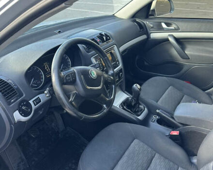 Серый Шкода Октавия, объемом двигателя 1.6 л и пробегом 280 тыс. км за 8300 $, фото 7 на Automoto.ua