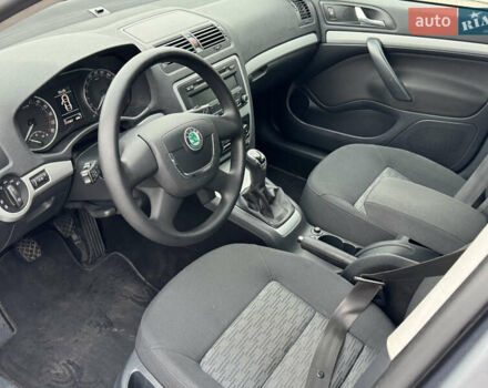 Серый Шкода Октавия, объемом двигателя 1.6 л и пробегом 213 тыс. км за 8750 $, фото 9 на Automoto.ua