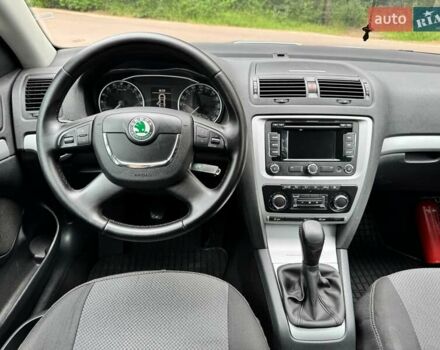 Шкода Октавия 2012 в Житомире на Automoto.ua Серый Шкода Октавия, объемом двигателя 1.6 л и пробегом 210 тыс. км за 8400 $, фото 16 на Automoto.ua