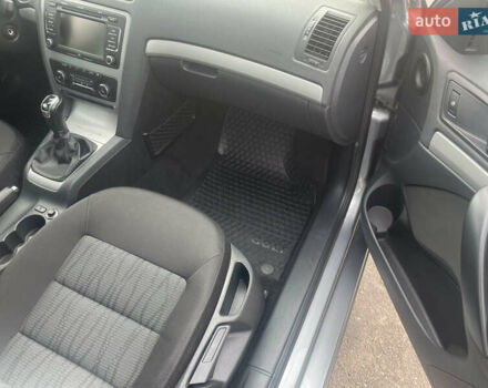 Серый Шкода Октавия, объемом двигателя 1.6 л и пробегом 290 тыс. км за 9600 $, фото 11 на Automoto.ua