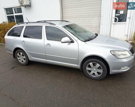 Шкода Октавия 2012 в Киеве на Automoto.ua Серый Шкода Октавия, объемом двигателя 1.6 л и пробегом 283 тыс. км за 7700 $, фото 2 на Automoto.ua