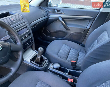 Серый Шкода Октавия, объемом двигателя 1.6 л и пробегом 225 тыс. км за 7999 $, фото 73 на Automoto.ua